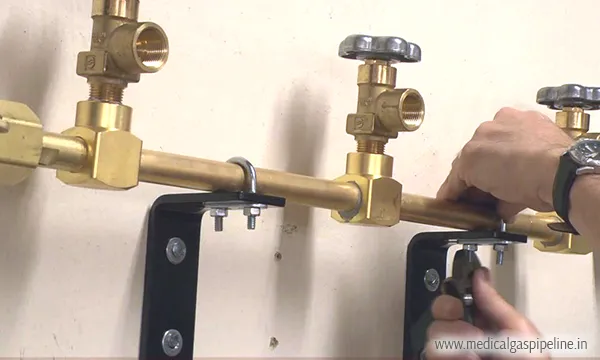 oxygen manifold regulator installation amritsar ludhiana chandigarh