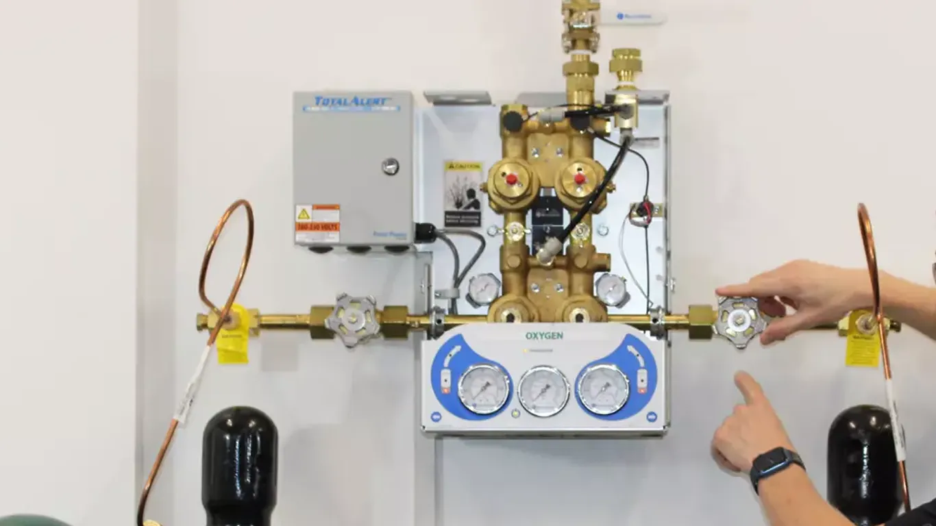 Oxygen pipeline system maintenance services in Amritsar hospital